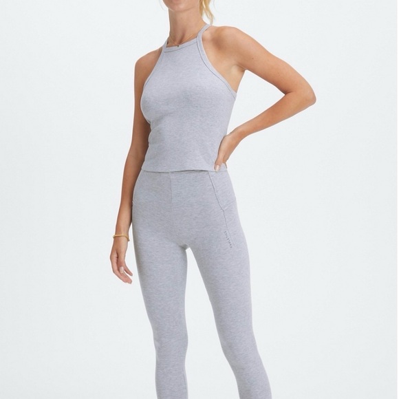 NWT Fabletics Live-In Halter Tank Heather Gray Women's Medium - Picture 4 of 10